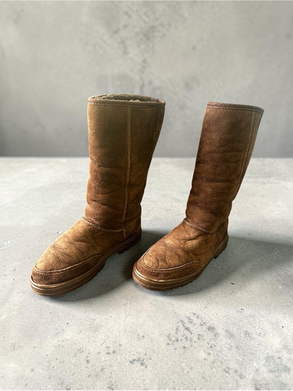 UGG Australia Tall Brown Suede Braided Stitch Shearling Boots Women’s 9